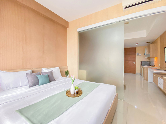 Bedroom, Homey and Comfortable 1BR Apartment at Dago Suites, Bandung