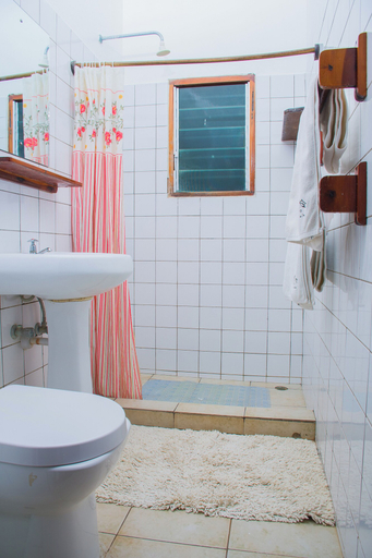 Bathroom 3, Doric Cottages Diani, Msambweni