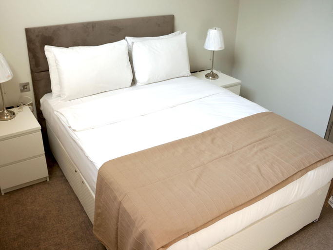 Bedroom, Arch Apartment, London