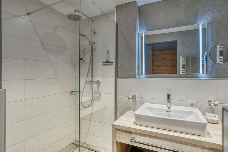 Bathroom 4, Hotel Jagerhof Otz, Imst
