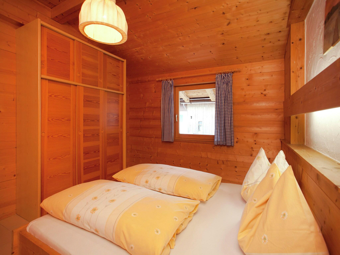 Bedroom 3, Apartment in Waidring near Ski Slopes, Kitzbühel