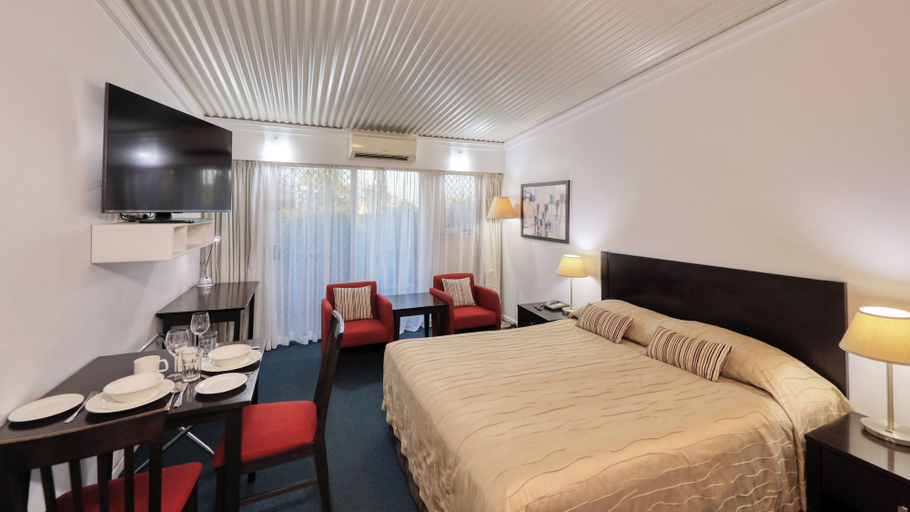 Bedroom 3, Route 66 Motor Inn, Emerald