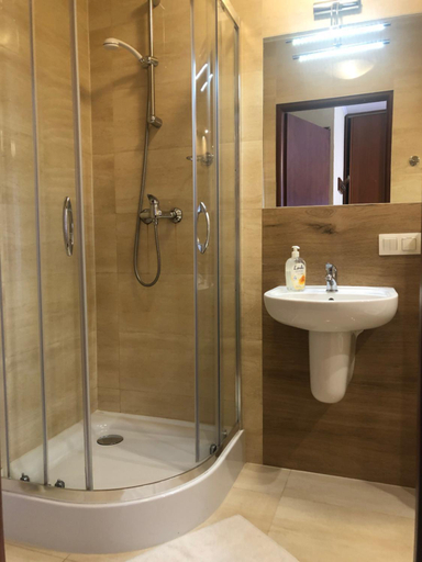 Bathroom 5, Hotel Sekwana, Częstochowa City