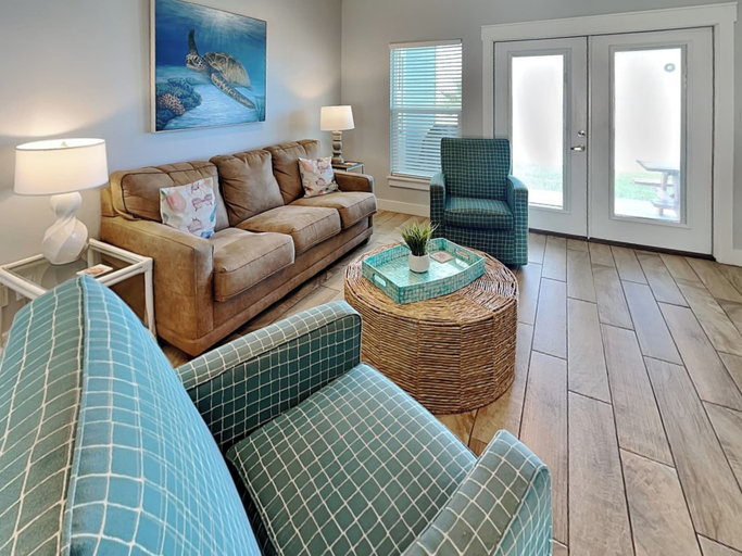 Others 5, Copano Breeze by Miss Kitty’s, Aransas