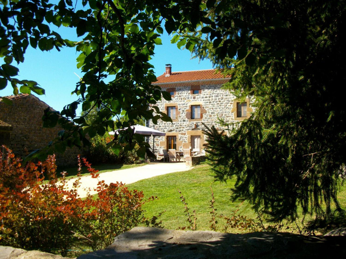 Exterior & Views 1, Suite spacieuse avec bien-etre, parking, wifi, a Saint-Privat-d'Allier - FR-1-582-491, Haute-Loire