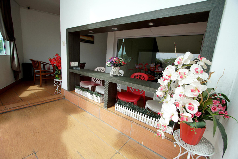 Others 4, Pavilion Inn, Miri