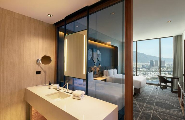 Bathroom, Hilton Monterrey, Monterrey
