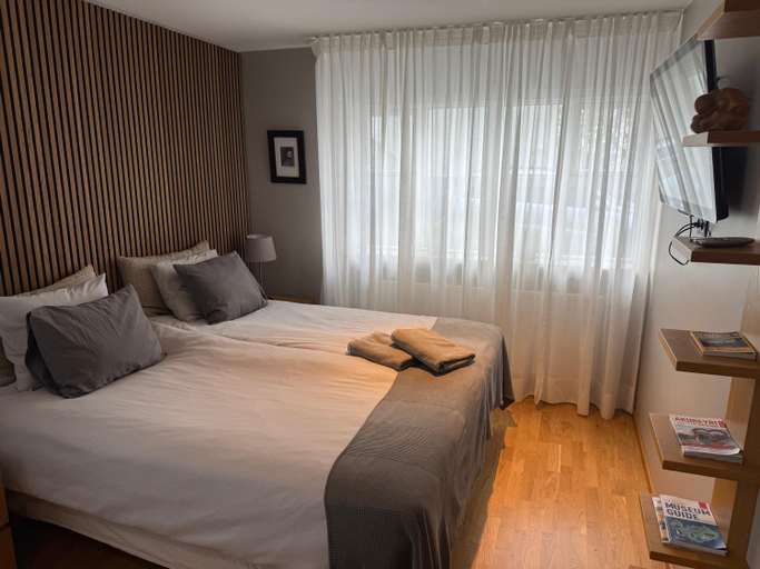 Bedroom 2, A. Bernhard Guest House, Reykjanesbær