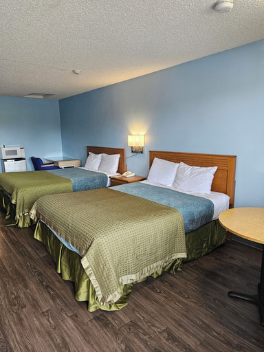 Bedroom 3, Sumner Motor Inn, Pierce