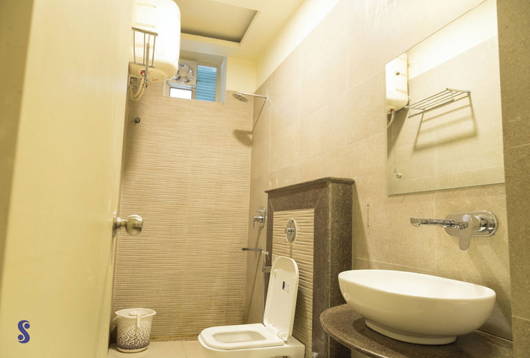 Bathroom 4, Safarnama Varanasi, Varanasi