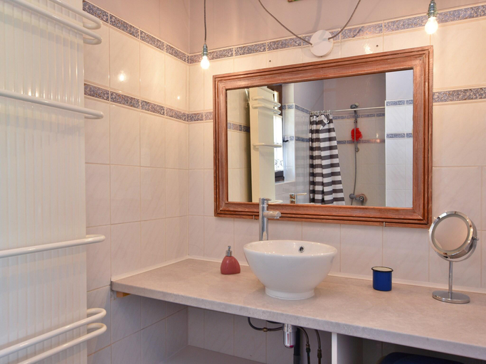 Bathroom 4, Loubejac Garden Escape, Dordogne