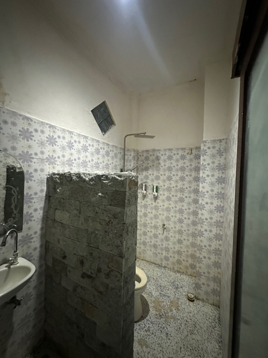 Bathroom 20