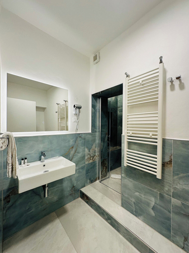 Others 2, Relais Sampaoli, Florence