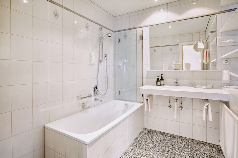 Bathroom 4, Hotel Appartement Roggal, Bludenz