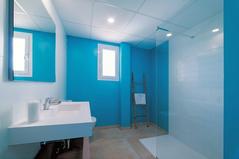 Bathroom 4, BAMBLUE BOUTIQUE APARTMENTS, Barcelona