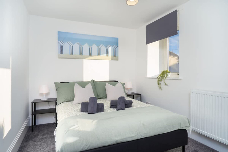 Room 5, Modern 5 Bed-2 Bath Apartment, Scottish Borders