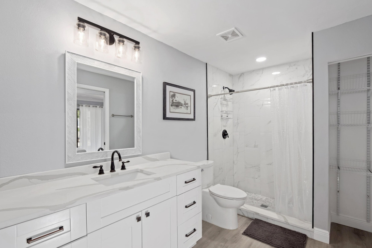 Bathroom 3, Osprey Retreat, Lee