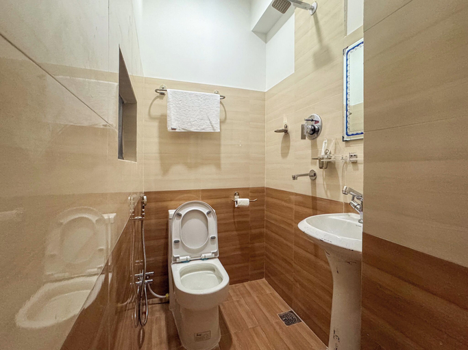 Bathroom 3, Zen Nest Hotel, Bagmati