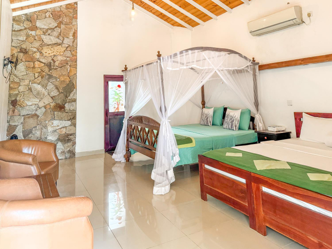 Bedroom 2, Green Olive Villa, Katana
