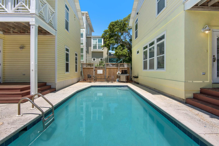 Sport & Beauty 3, Brzee Bungalow, Okaloosa