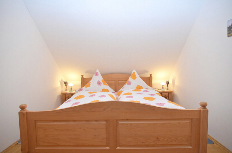 Room 3, Spacious Apartment With Sauna in Schonsee, Schwandorf