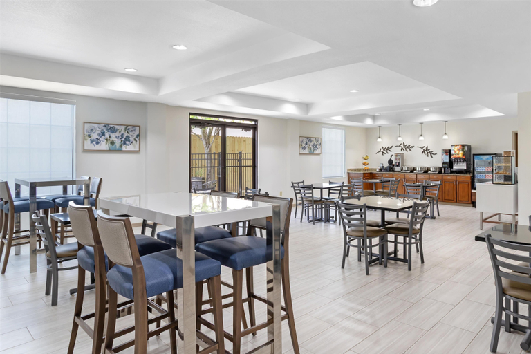 Food & Drinks 5, Best Western Plus Executive Hotel & Suites, Calcasieu