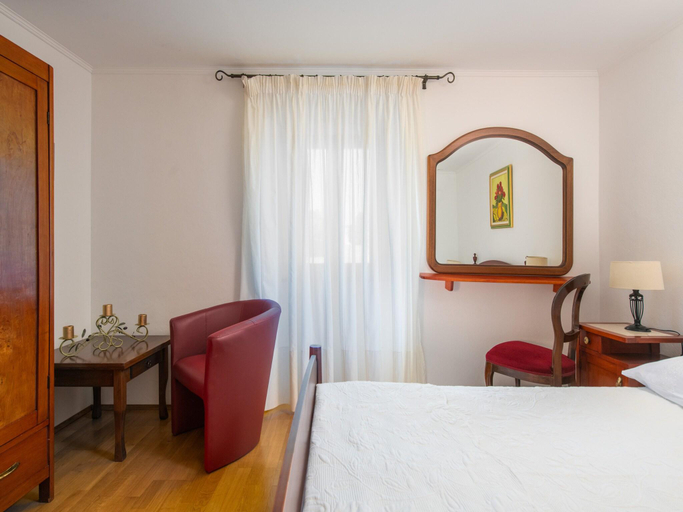 Bedroom 3, Holiday Home in Barban with Private Pool, Marčana