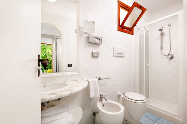 Bathroom 5, Le Calette Bay, Palermo