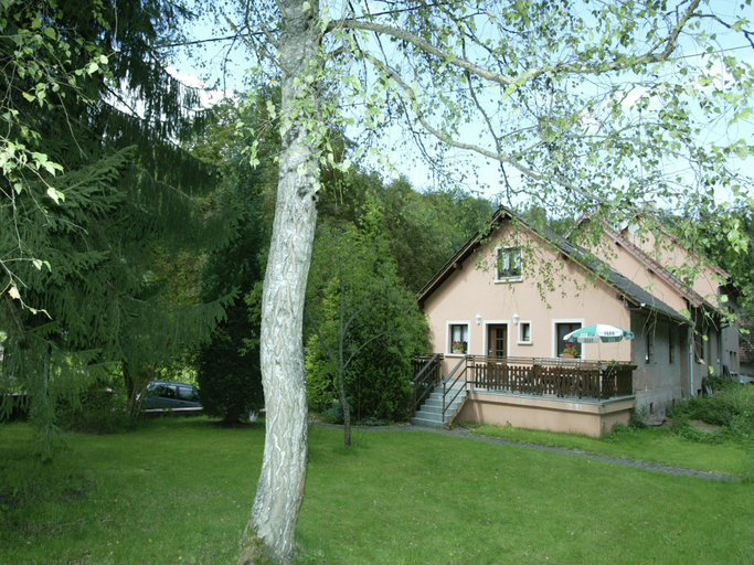 Others 5, Forest Retreat in Vosges, Moselle
