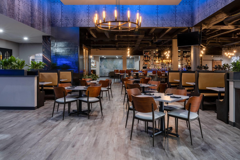 Food & Drinks 5, Wyndham Indianapolis Airport, Indianapolis