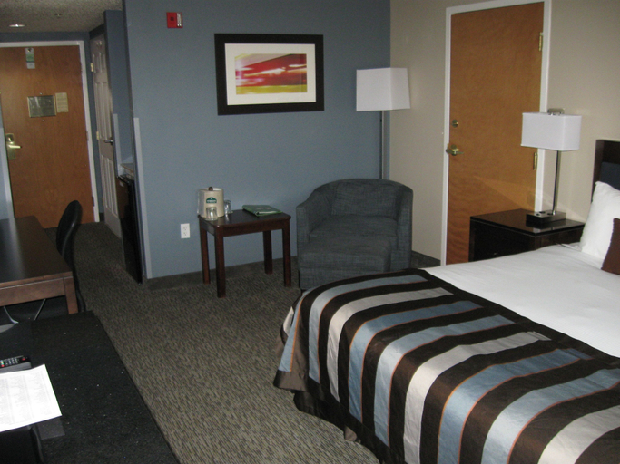 Bedroom 3, Wingate by Wyndham - Fargo, Cass