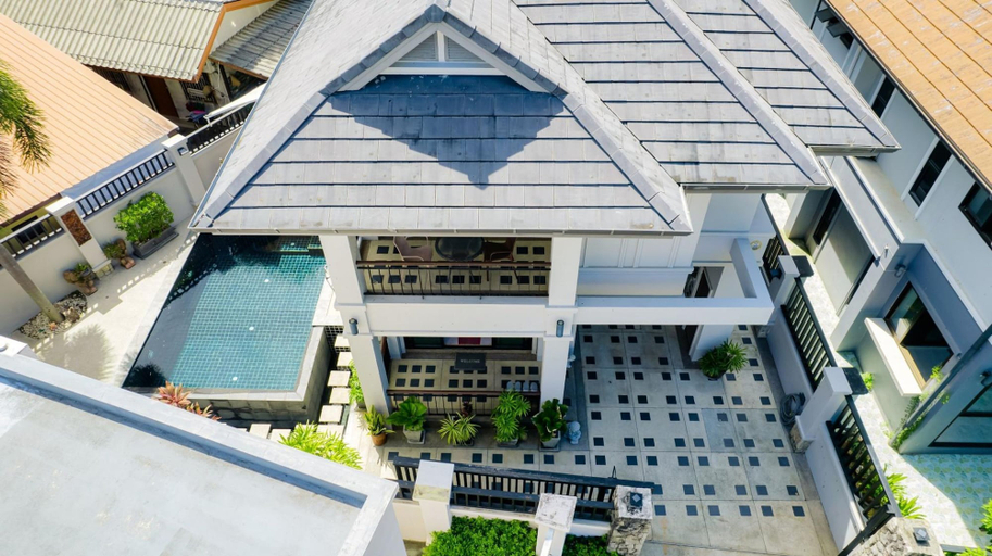 Room 3, Patak 3 Bedroom Private Pool Villa, Phuket Island