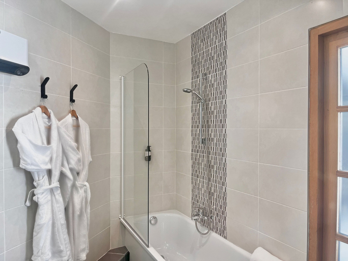 Bathroom 5, Le Prose Hôtel, Hérault