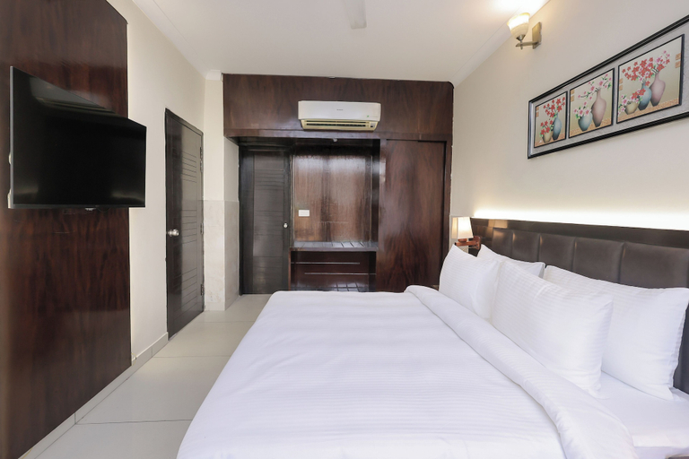 Bedroom 2, ECKO Antarman on the Ganges, Hardwar