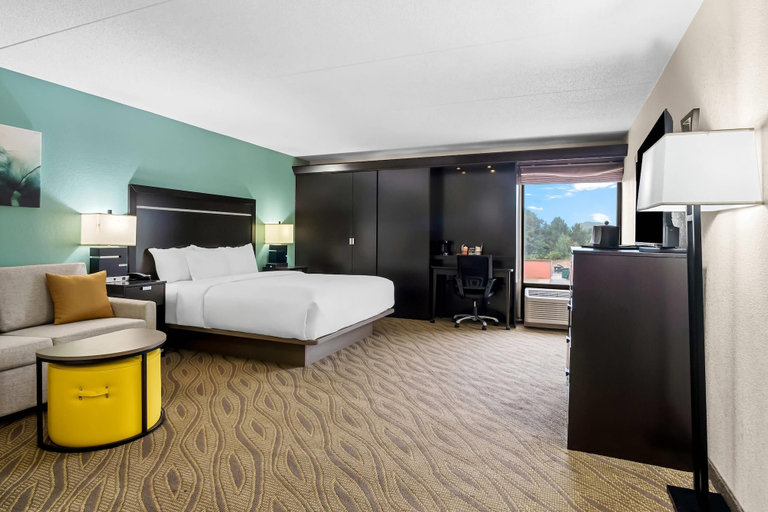 Bedroom 3, Comfort Inn Cadillac, Wexford