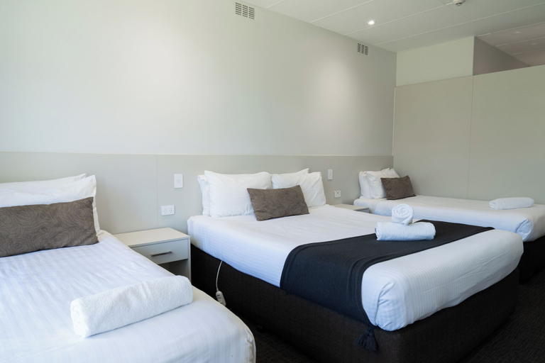 Bedroom 2, Naracoorte Hotel Motel, Naracoorte Lucindale