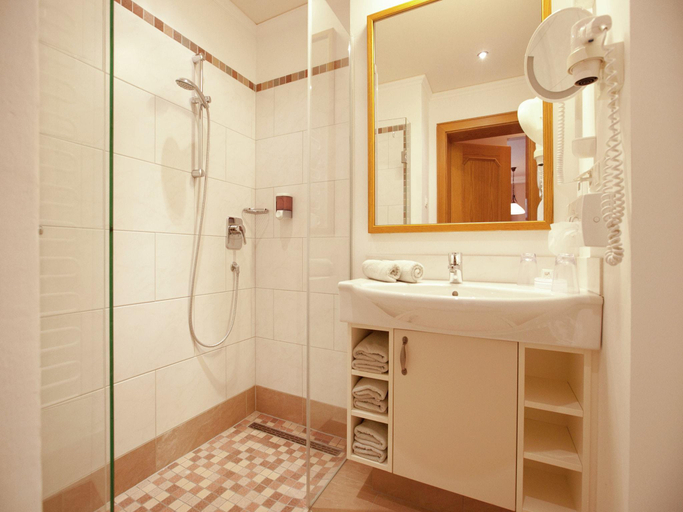 Bathroom, Apartment in Kleinarl near Ski Slopes, Sankt Johann im Pongau
