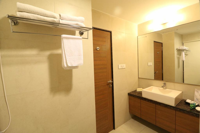 Bathroom 4, VITS Aurangabad, Aurangabad