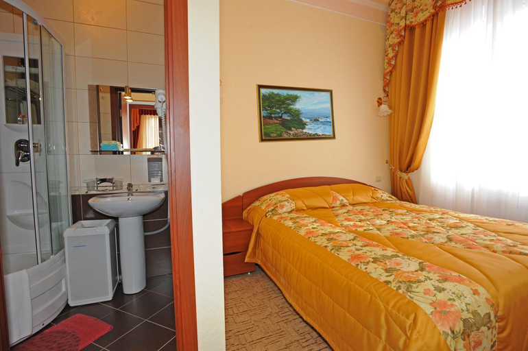 Others 2, Stary Dvor Hotel, Predgornyy rayon