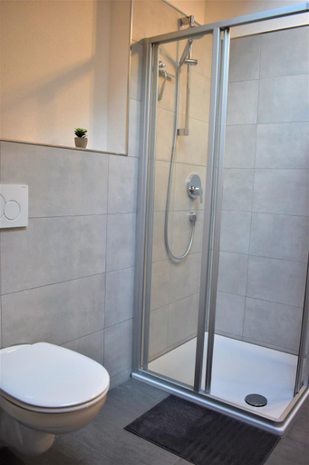 Bathroom 3, Ferienwohnungen Rosenheim - Pang, Rosenheim