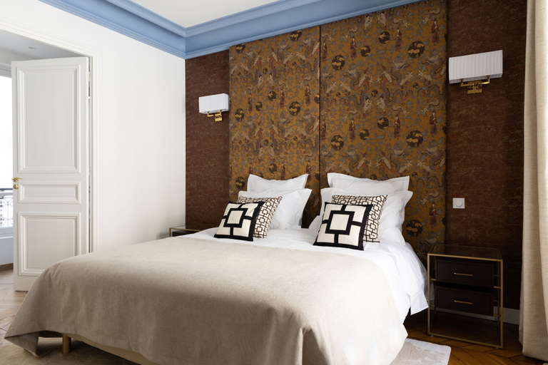 Room 2, Montaigne Luxury 2 Bedroom, Paris