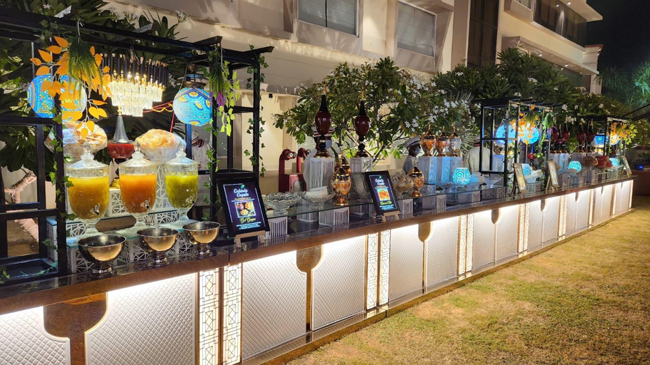 Food & Drinks 5, Alwar Vanyaevilas, Alwar