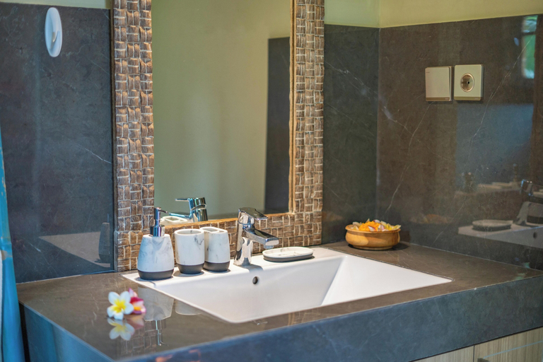 Bathroom 3, Anggara Private Villa, Gianyar
