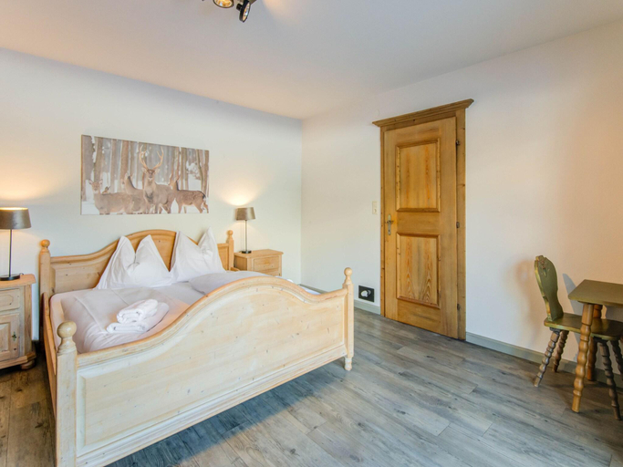 Bedroom 2, Apartment in Kirchberg near Ski Slopes, Kitzbühel