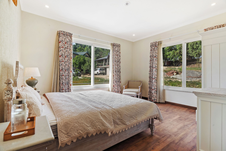 Bedroom 2, Himvan by Akama Homes, Nainital