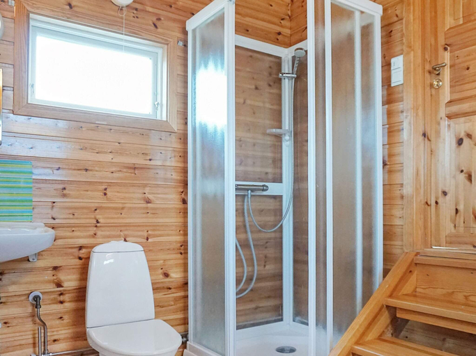 Bathroom, person holiday home in STROMSTAD, Strömstad