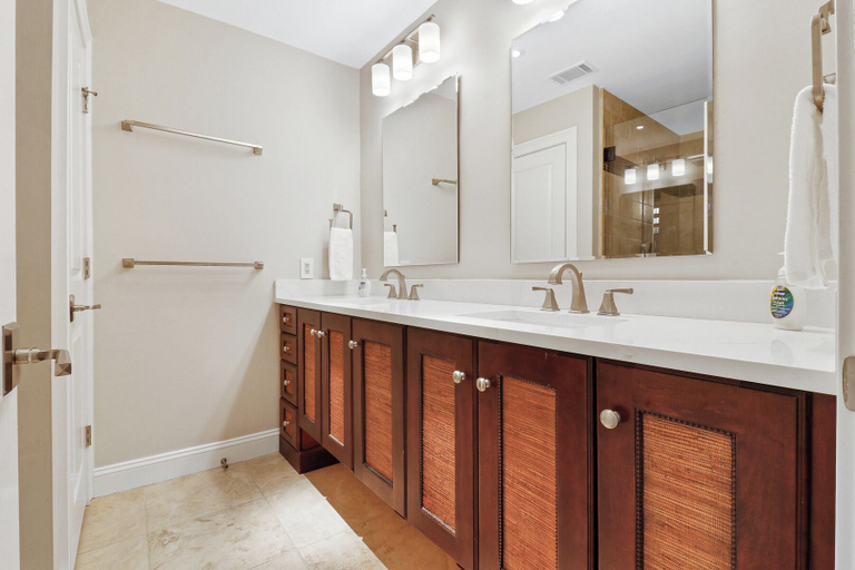 Bathroom 4, 557 Ocean Course at The Sea Pines Resort, Beaufort