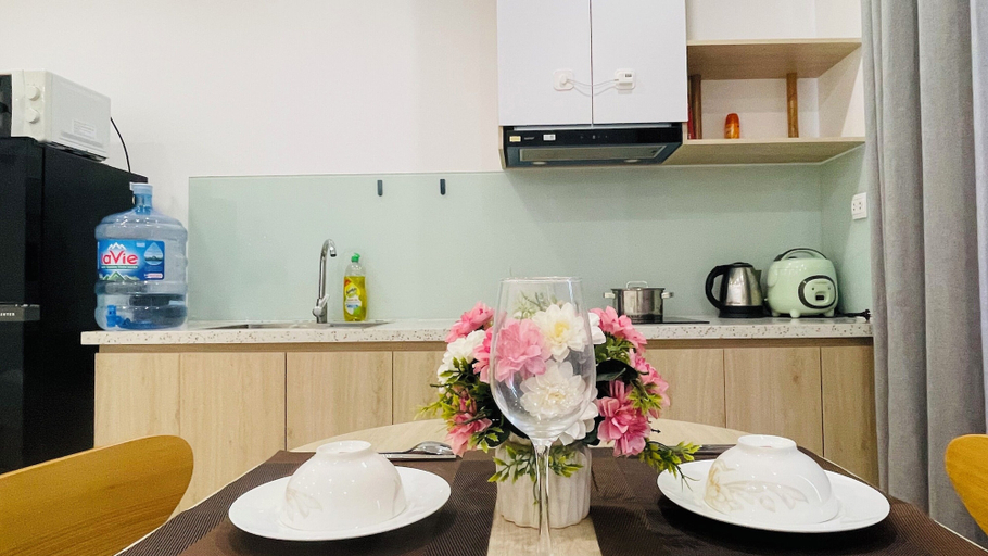 Dining Room 8