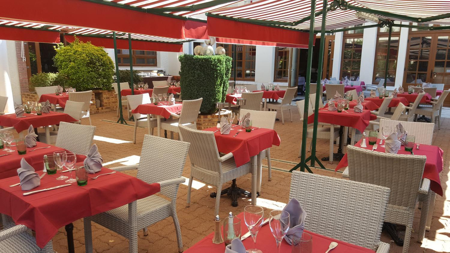 Others 4, Hotel Saint Hubert, Loir-et-Cher