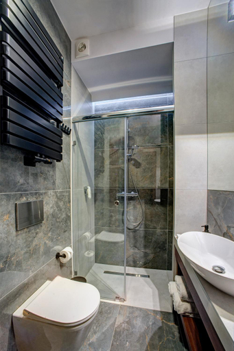 Bathroom 3, Hotel Wiki Sanok Events & Bowling, Sanok
